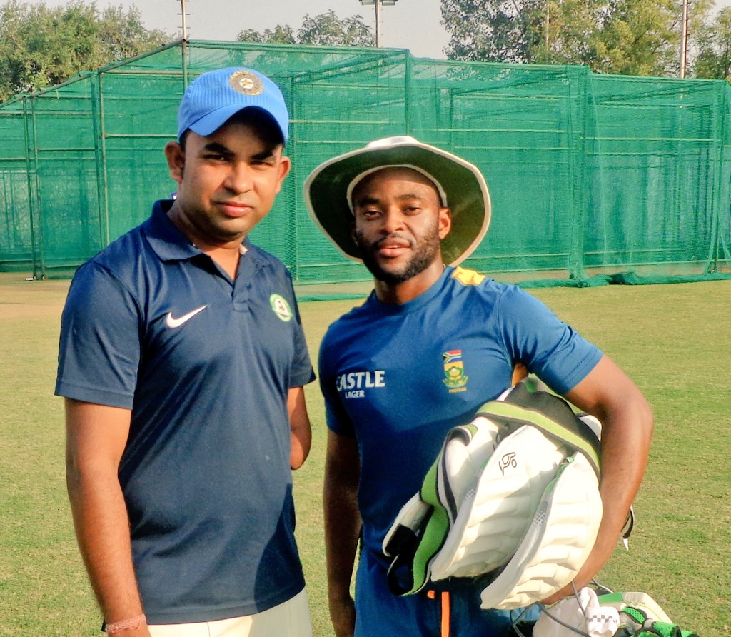 gurudasraut's tweet photo. BRILLIANT BAVUMA👏 @tbavuma10

The #Proteas captain goes to his second ODI century with a well crafted innings at Boland Park🔥 

#SAvIND #BetwayODISeries  | @Betway_India 
@PCCAIofficials 
@imRaviChauhan1 
@kamblesandeep12 https://t.co/mU0n1BNJrc