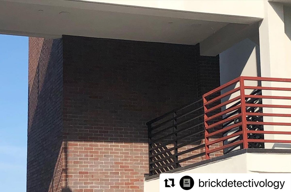 westernclay's tweet photo. @PacificClay Light Iron Spot Modular Velour 🤩 
・・・
 #pacificclay #brick #bricks #brickmasonry #thinbrick #claybrick #brickmason #manhattanbeach #losangelesarchitecture  #losangelesarchitects #brickwalls  #brickdesign #brickbuilding #brickmason https://t.co/vMu6inXbaP