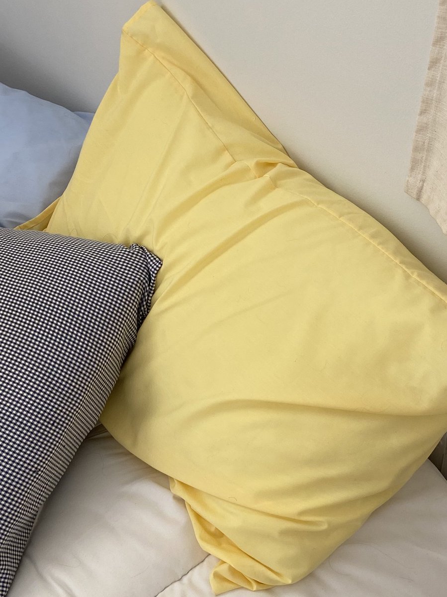 moohyungbbi's tweet image. 🌼🪑🍞🥛