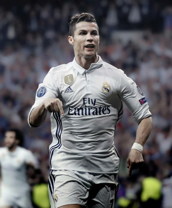 Cr7TheCommand3r's tweet photo. No estés triste porque se acabó, esté feliz porque sucedió. https://t.co/ntY66285xj