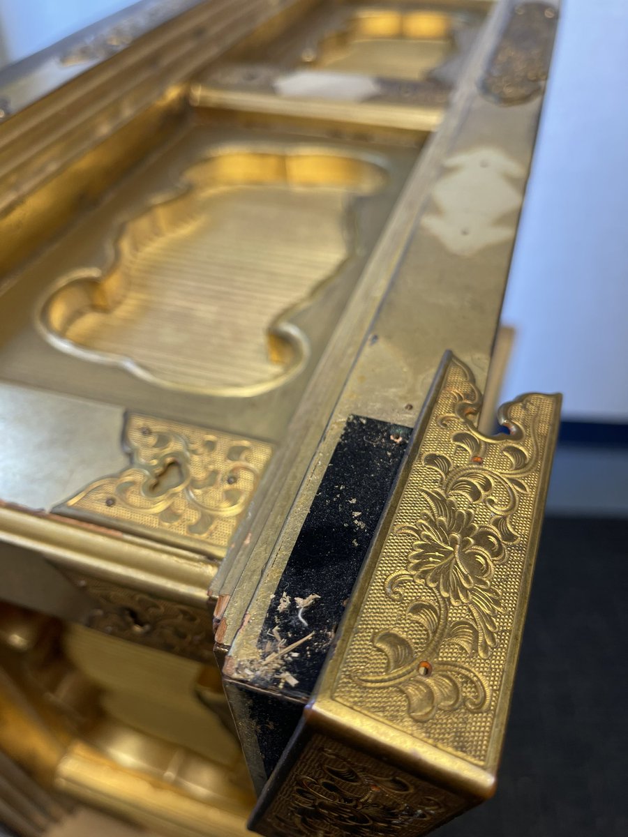 fresno_nishi's tweet photo. Restoration of a #Raiban #礼盤 chair, part 2. Removal of the metal decorations, before re-applying the #24k #Gold #pigments. Originally these decorations were gold plated. It is very hard to remove nails without making any damages.
#Nishihongwanji #Fresno #Betsuin #別院 #金粉 https://t.co/BNy0F3H9tl