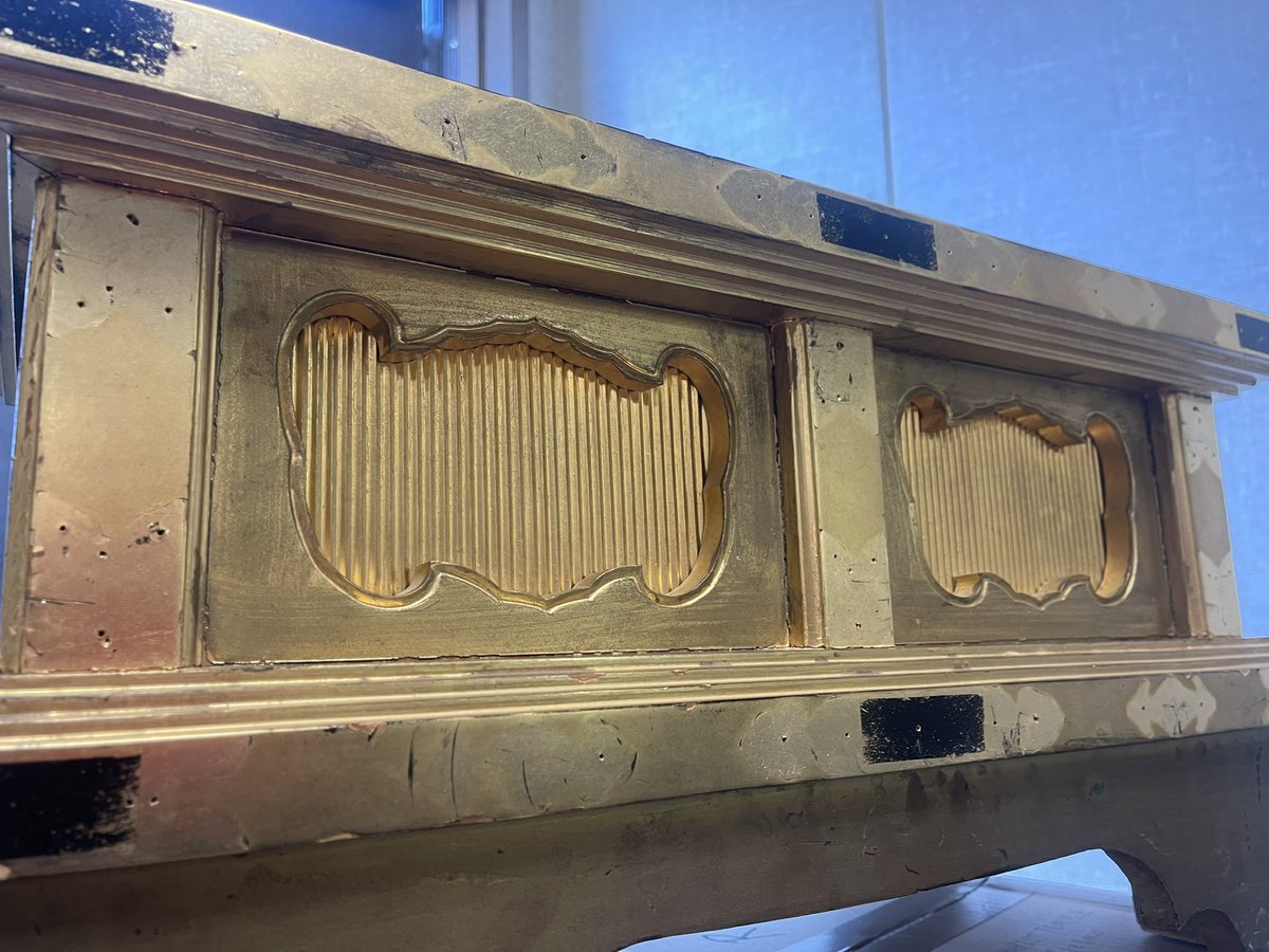 fresno_nishi's tweet photo. Restoration of a #Raiban #礼盤 chair, part 2. Removal of the metal decorations, before re-applying the #24k #Gold #pigments. Originally these decorations were gold plated. It is very hard to remove nails without making any damages.
#Nishihongwanji #Fresno #Betsuin #別院 #金粉 https://t.co/BNy0F3H9tl