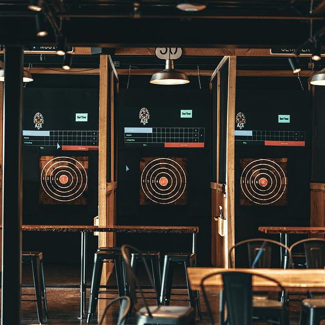 LeconteCenter's tweet photo. Axe throwing, anyone? Experience these three entertaining spots in Pigeon Forge for endless entertainment during your stay: Country Roads Axe Co., The Axe House &amp; Lumberjack Feud. https://t.co/cq9iL6czIA