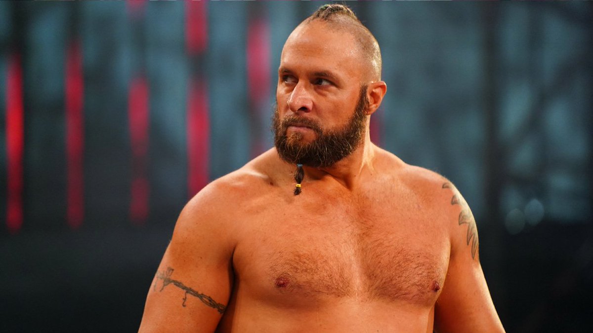 __Russ____'s tweet photo. I absolutely LOVE heel archer!!! So happy he's back!! @LanceHoyt https://t.co/RWE8uH5xgn