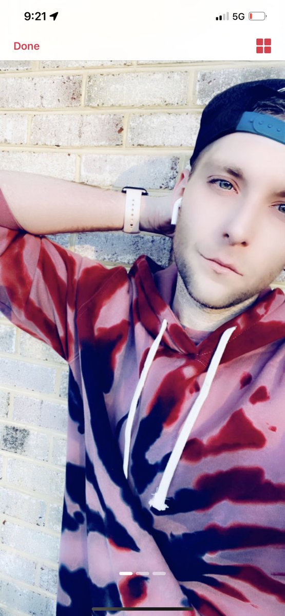 wickedaliases's tweet photo. This racist white boy called me a nigger on scruff then blocked me 😂😂😂 https://t.co/VH5bAcUct0