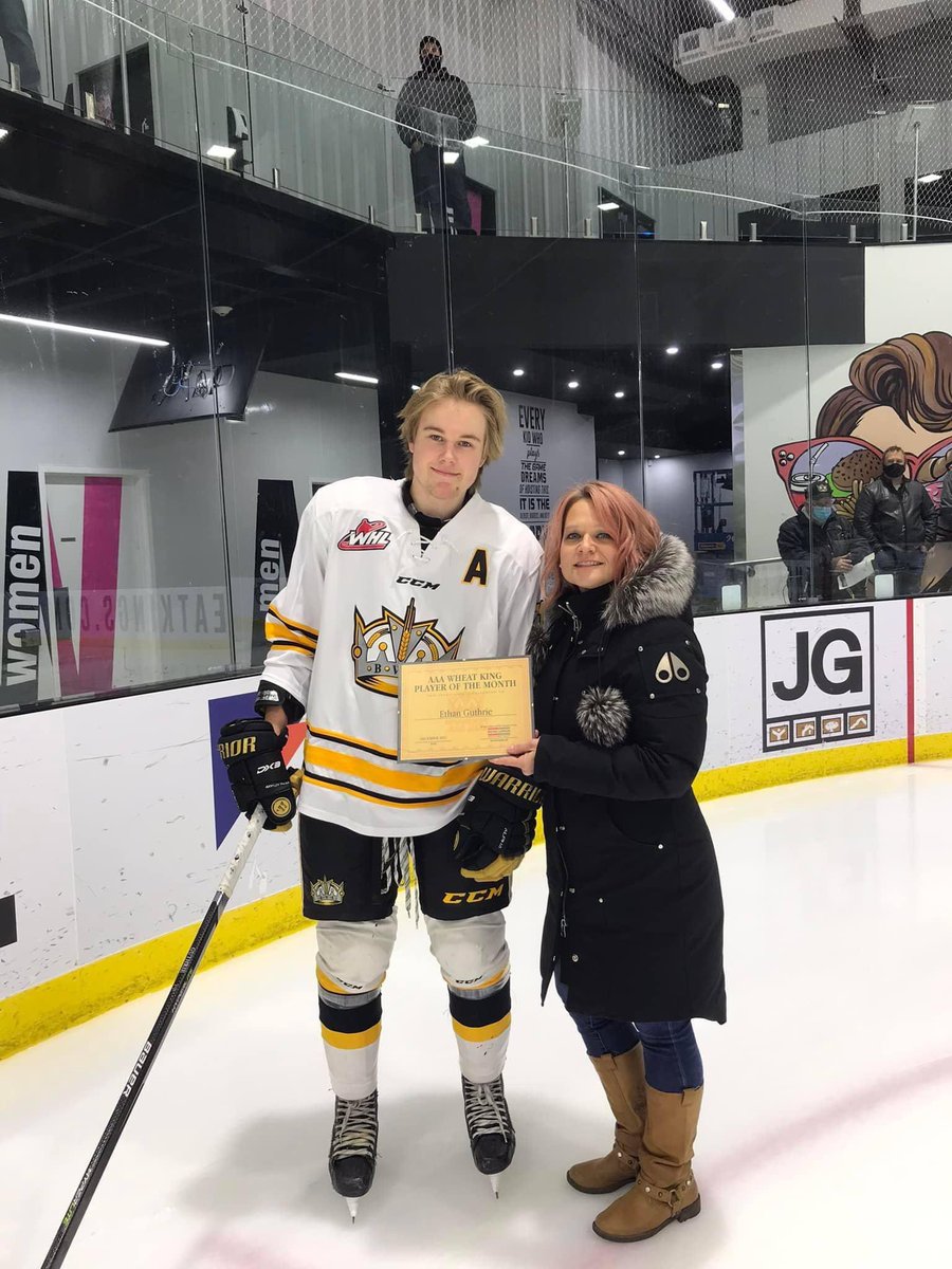Congratulations to Ethan Guthrie on being named the Brandon AAA U18 Wheat King player of the month for December sponsored by The Gregory Group, Royal Lepage, Martin Liberty Realty. 
Making the presentation is Barb Gregory of the Gregory Group #rlp4sale