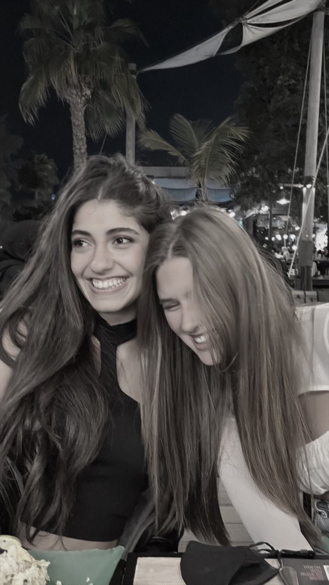 nu_wallpaper's tweet photo. WALLPAPER NOUR E SAVANNAH ✨

•se pegar comente pg e deem fav/rt para ajudar 

espero que gostem 🤍 https://t.co/8pyuAgHkiB