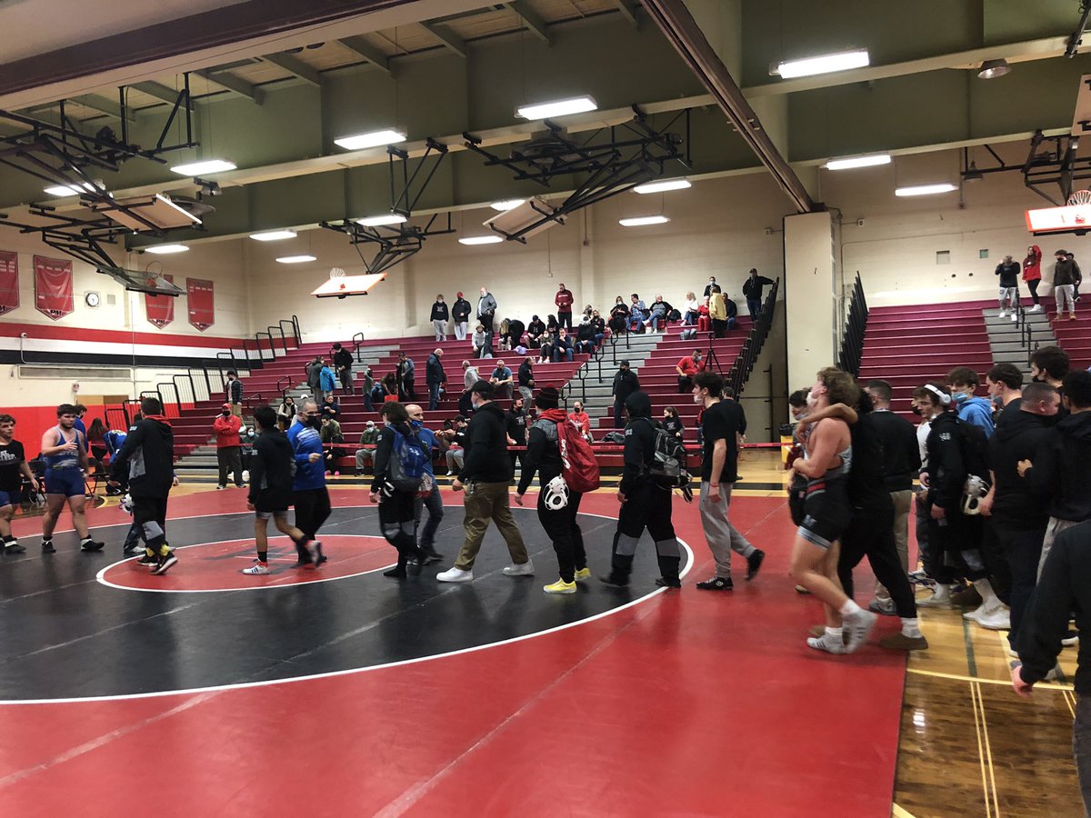 PatMedAthletics's tweet image. Pat-Med over Hauppauge 31-27 to move on to the @SectXISuffolk Dual Meet Championship Semifinals! 🔴⚫️ @PatMedHS @PatMedSchools @SportsRushN12 @NewsdayHSsports