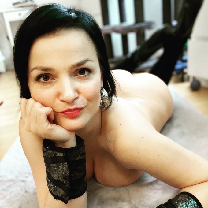 Work&hellip; work&hellip; work&hellip; work&hellip; work&hellip; #work&hellip; 🎶 https://t.co/rQB4mKSCiL<a href="/tag/work"class="tags">#work</a>