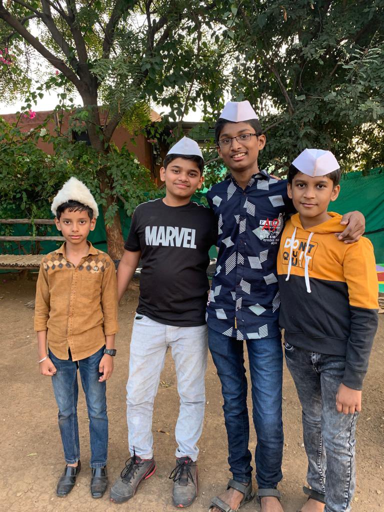 tillusagro's tweet photo. Happiness is going to a beautiful place with people you love, eating #Hurada and refreshing old memories under the shade of a tree 🌳💚 #peacefulday at Tillus Agro Tourism 🌱
#nature #travel #maharashtra #farm #solapur #agrotourism #agritourism #placestovisit #ecofriendlyliving https://t.co/rNsNB00IPg