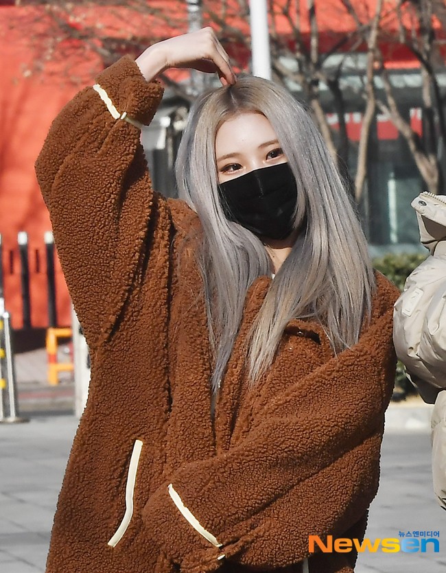 OcaOrtega96's tweet photo. Queen Jooe at SBS Building for the Cultwo Show 1/20/22
#MOMOLAND
#모모랜드
#YummyYummyLove
#NATTINATASHA
#jooetime
#comebackstronger
#engineeratlarge https://t.co/EF5GDtSA7f