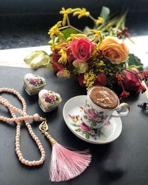 TC_TOPRAK_'s tweet photo. İnsan daima başına gelen #felaketleri sayar, #sevinçleri değil..
  🌿
Eğer saysaydı, #dünyanın kendisine #yeterince #mutluluk sunmuş olduğunu anlardı.
~🌿
Günaydın 
Yaşamdan beklediginiz  ne varsa olması dileğiyle mutlu huzurlu günler dilerim. 🎋🌼🌺🌾🌹🙏
@NevvalS @cuneytalphan https://t.co/bo2J4hFsGf