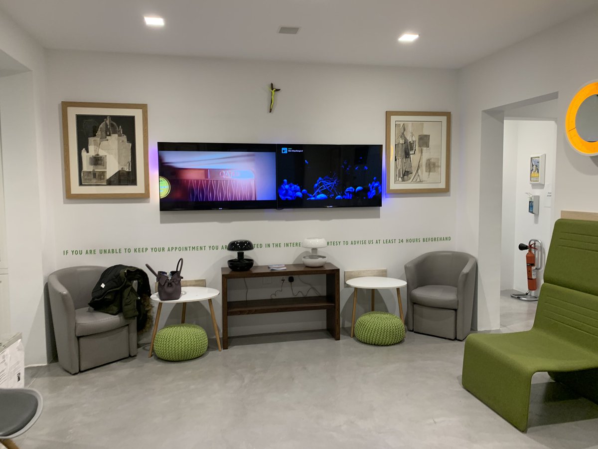 malta_concierge's tweet photo. 勤め先の従兄弟が開業されている歯医者さんです☘️スクリーンとかも近代的な #マルタ の歯医者さん。技術は… これから吟味します🤭 #海外移住 https://t.co/zplAYl7mHF