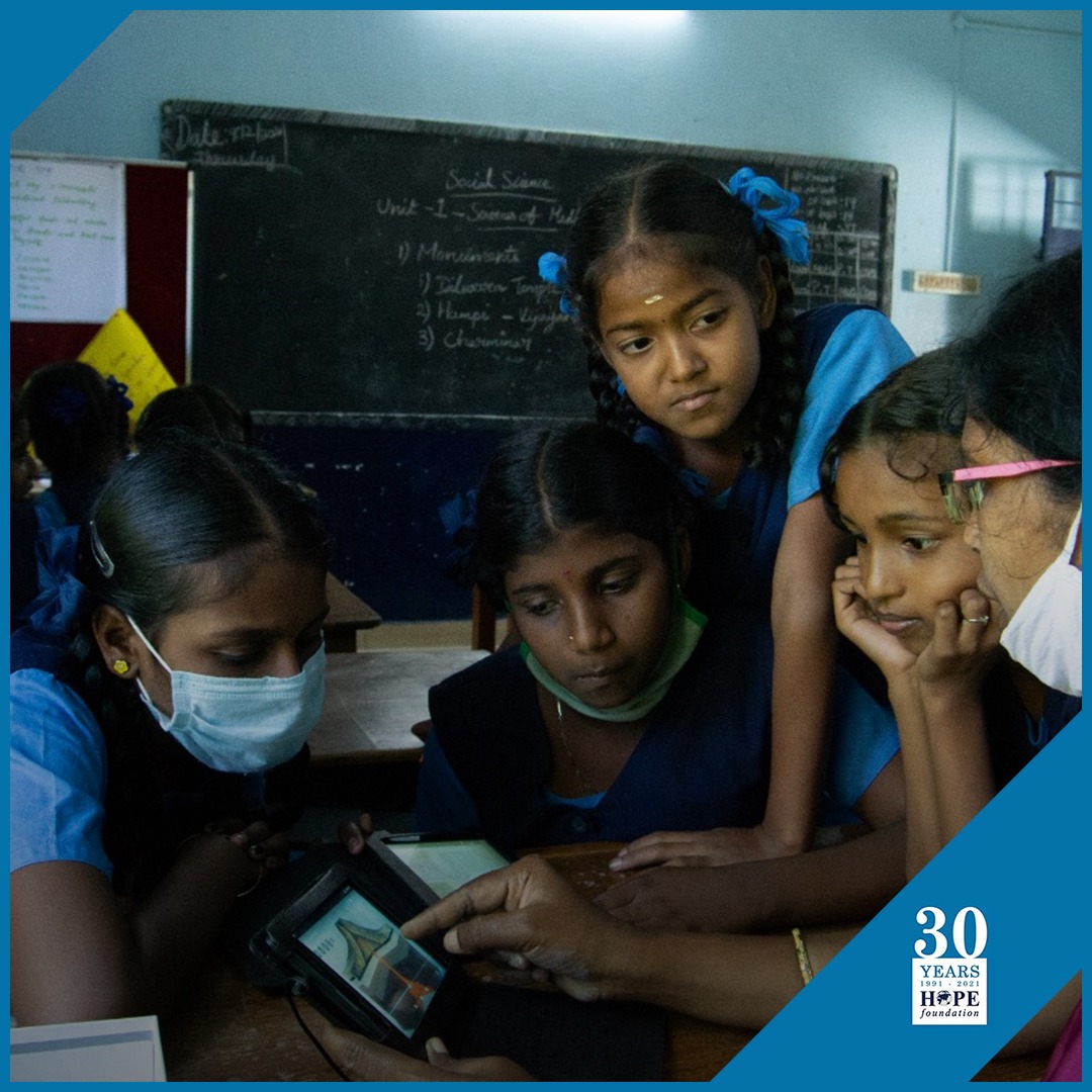 Glimpses of HOPE: Technology aided learning in HOPE foundation School in Kannaginagar.

#bringinghopechanginglives #edtech #leadersoftomorrow #education #educationalequality