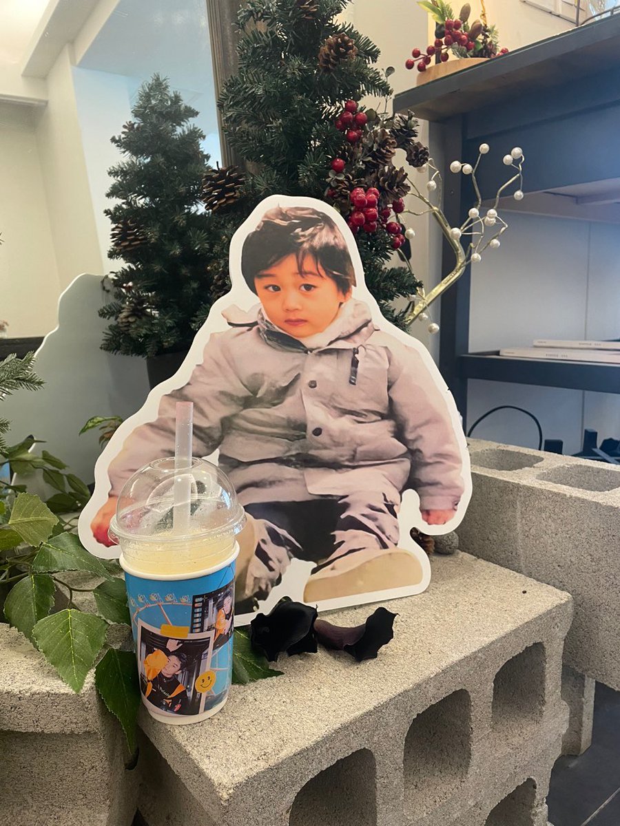 GUNWOOzz6's tweet photo. 제롱이 축하앵 🤍🤍

@030120zero 
#T1419 #제로 #zero 
#제로야생일축하해 #Bloomingzeroday #제로사랑해 https://t.co/Kbq3EYV31T
