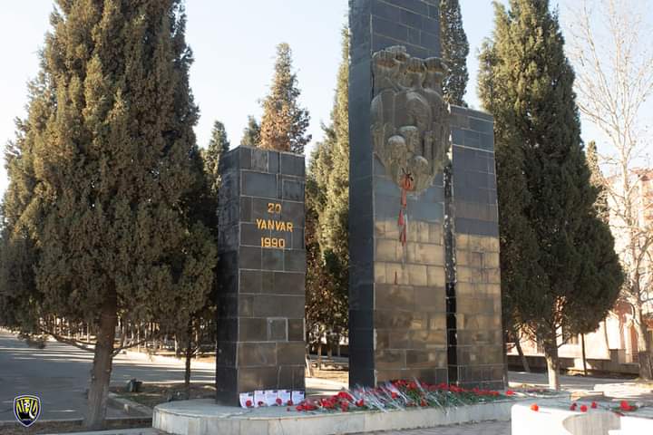 kepez_pfc's tweet photo. 20 Yanvar faciəsinin ildönümüdür

Bu gün 20 Yanvar faciəsinin 32-ci ildönümüdür. "Kəpəz" klubunun kollektivi Gəncədə 20 Yanvar abidəsini ziyarət edib. Xatirə kompleksinin önünə qərənfillər düzülüb, şəhidlərin ruhuna dualar oxunub. 

Allah rəhmət eləsin!

#Kepez #Kəpəz #Kapaz https://t.co/uAgUrOfw1s
