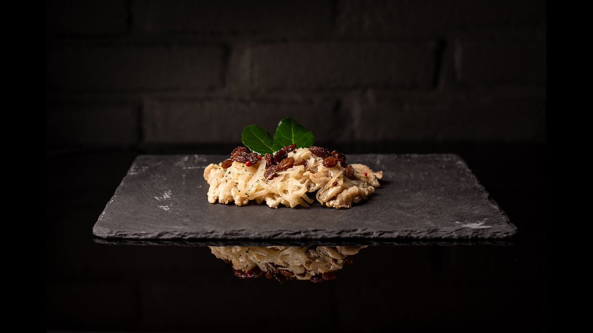 casa_roberta's tweet photo. Sarde in Saor: Venice - Veneto Region,🇮🇹  has a unique culinary tradition. One typical dish it's the s.c. "Sarde in Saor" 🎣- an appetizer with fried sardines, seasoned with sweet and sour onions, pine nuts and raisins
Watch here the easy recipe… https://t.co/BHI44Ddoj7 https://t.co/C7eegsh2M6