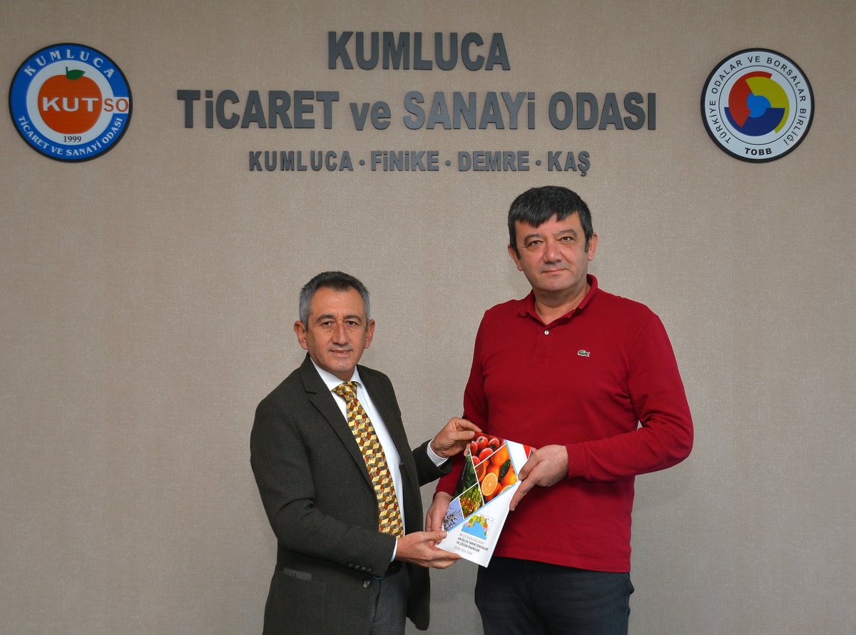 Cumhuriyet Halk Partisi Eski Kumluca İlçe Başkanı Kemal Bilal Öner, Kumluca Ticaret ve Sanayi Odası Yönetim Kurulu Başkanı Murat Hüdavendigar Günay’ı ziyaret ederek, ''Bir Çiftçinin Gözünden Antalya Tarım Sorunları ve Çözüm Önerileri'' başlıklı raporunu takdim etti.