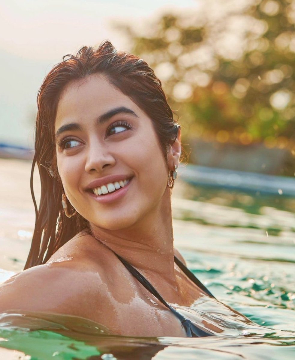 acviralhub's tweet photo. JAANU 😍 https://t.co/jNJaf5IYsV