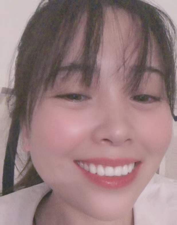 ashindon's tweet photo. 偶然认识的隔壁小区少妇，皮肤丝滑了，牙齿好白，舌吻太舒服了。因为是良家人妻大姨妈刚完 直接无套内射了。 https://t.co/C3iSJPhfG8