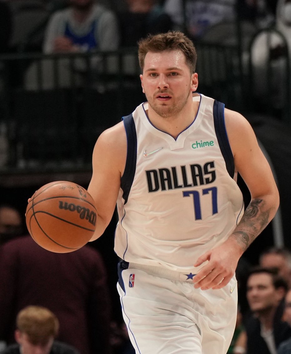 TheDunkCentral's tweet photo. Luka Doncic tonight: 

41 points 
14 rebounds 
7 assists
54% FG

The Mavericks are 10-1 in their last 11 games 🔥 #LukaDoncic #NBAAllStar https://t.co/M3JwCwb2V3
