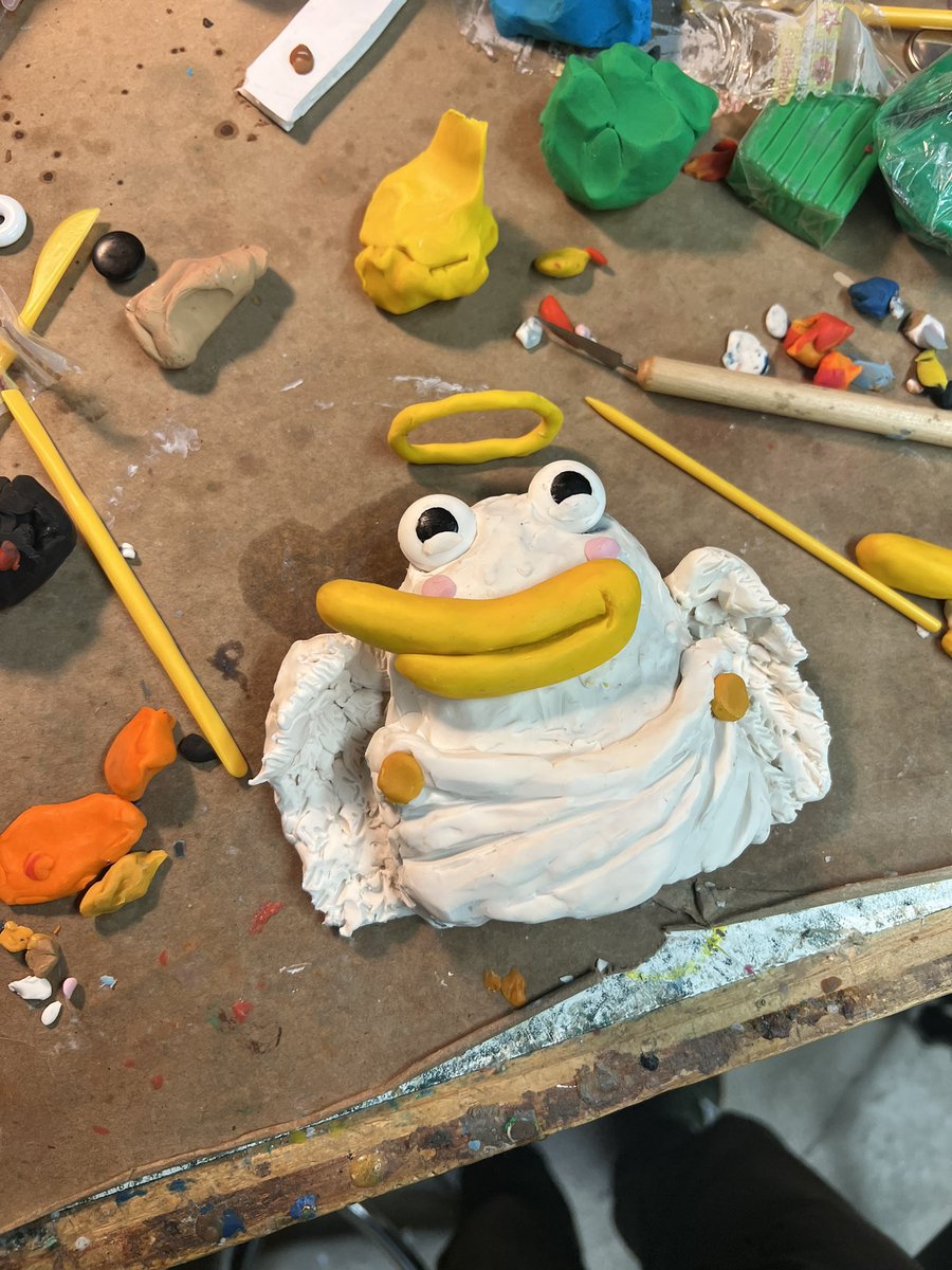 luckyduckytoons's tweet photo. I can be your Angel Ducky…or I can be your Devil Ducky…😇😈

Behind the scenes of sculpting the animated Legendary Tier 1/1s Lucky Duckies 🦆 https://t.co/jQePRG5dXO