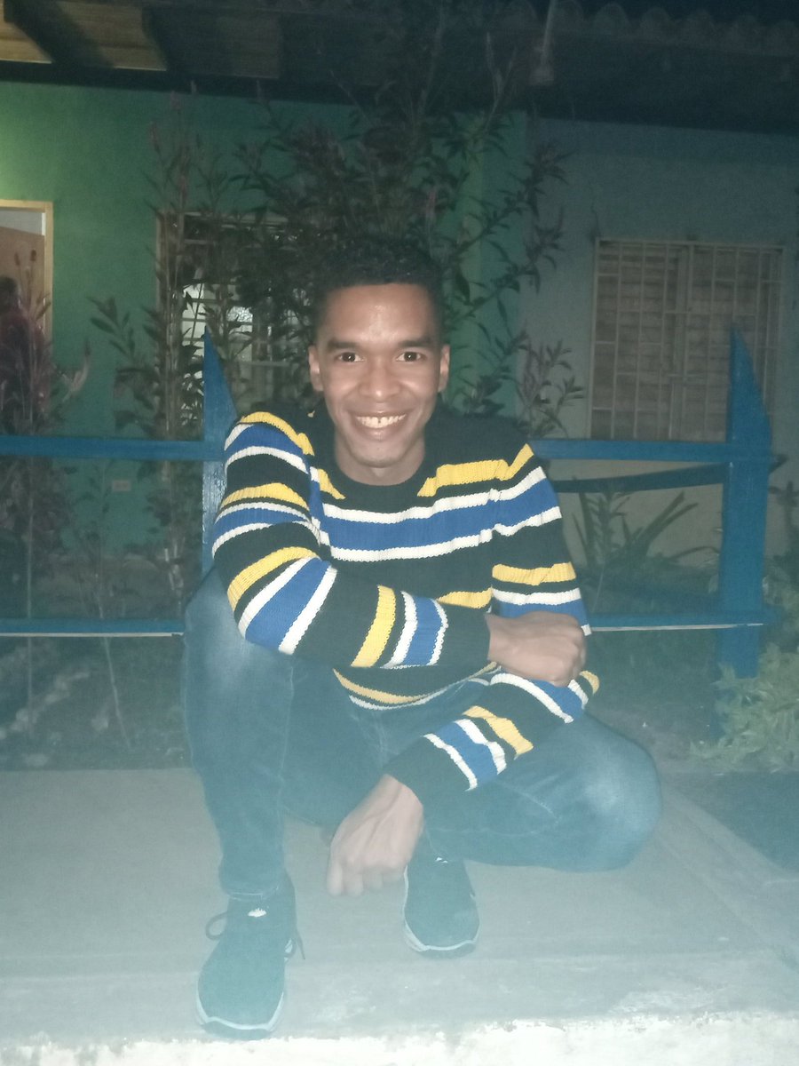leonardocariel's tweet photo. #FelizMiercoles la Felicidad es lo más grande que le puede suceder  a un persona que sueña y lucha por lo que quiere 😃 https://t.co/Tx9gYqQPcp