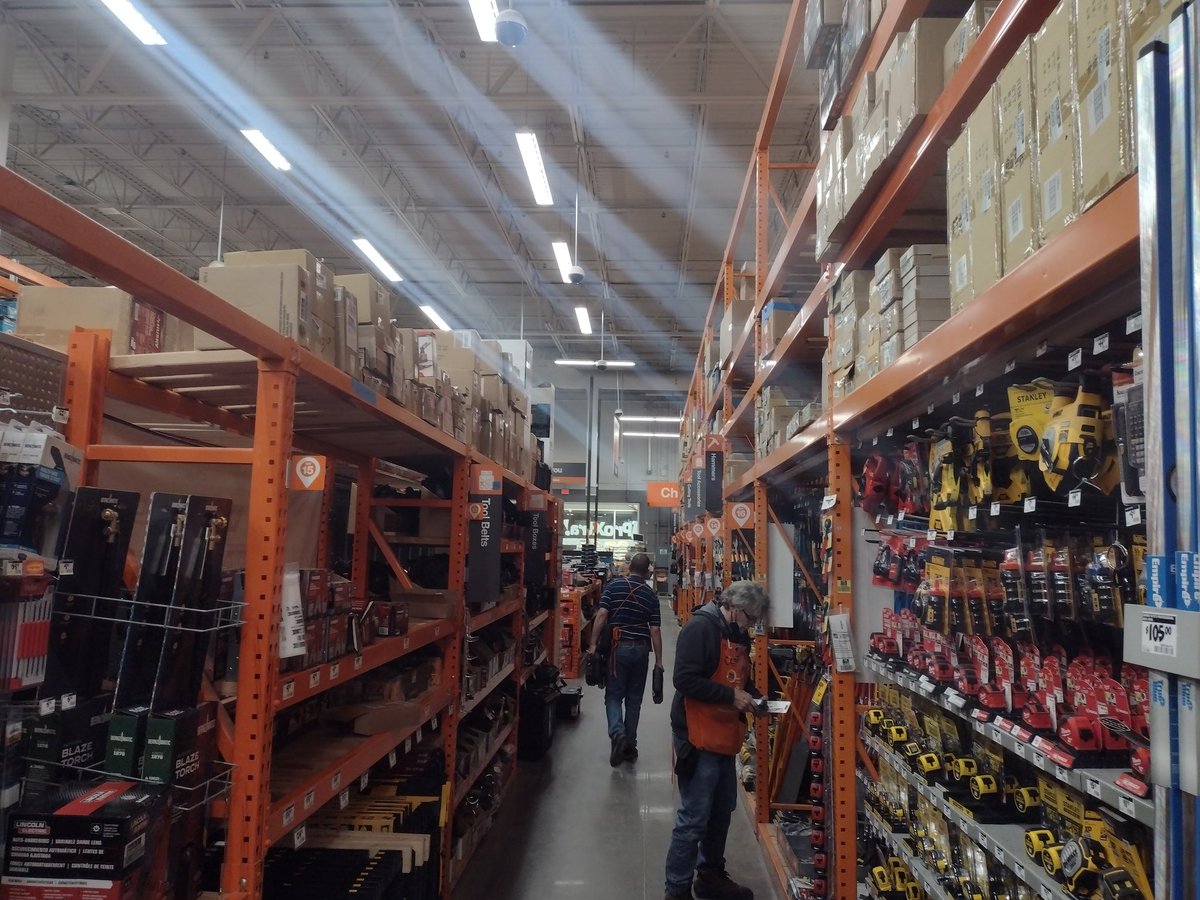 2813 Department Supervisors working freight while the freight team enjoys lunch! #FreightAppreciationWeek #2813oneteam <a href="/belford_melissa/">Melissa Beth Belford</a> <a href="/RGeburHD2813/">Robert Gebur</a> <a href="/TanillaD/">Tanilla Dreese</a>