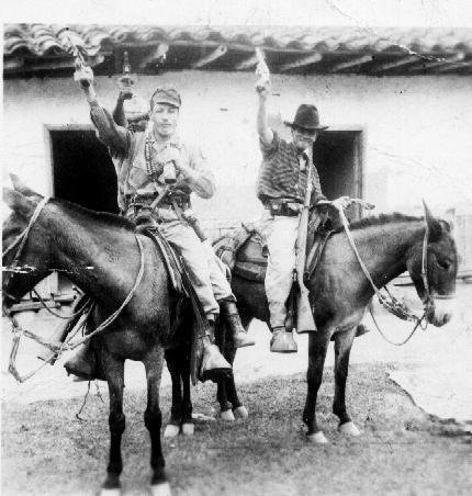 colombia_hist's tweet image. Al gobierno de Laureano Gómez se le atribuye responsabilidad por las acciones de la policía secreta, apodada en áreas rurales como "chulavitas"

Los "Chulavitas" perseguían a muerte a liberales radicales o comunistas, llamados "bandoleros" y en general a la izquierda u oposición