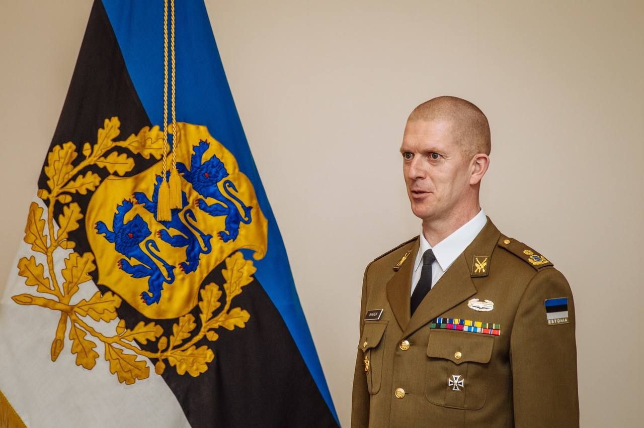 Эстония направит одного военного. Эстонский генерал херем. Министр обороны Эстонии.