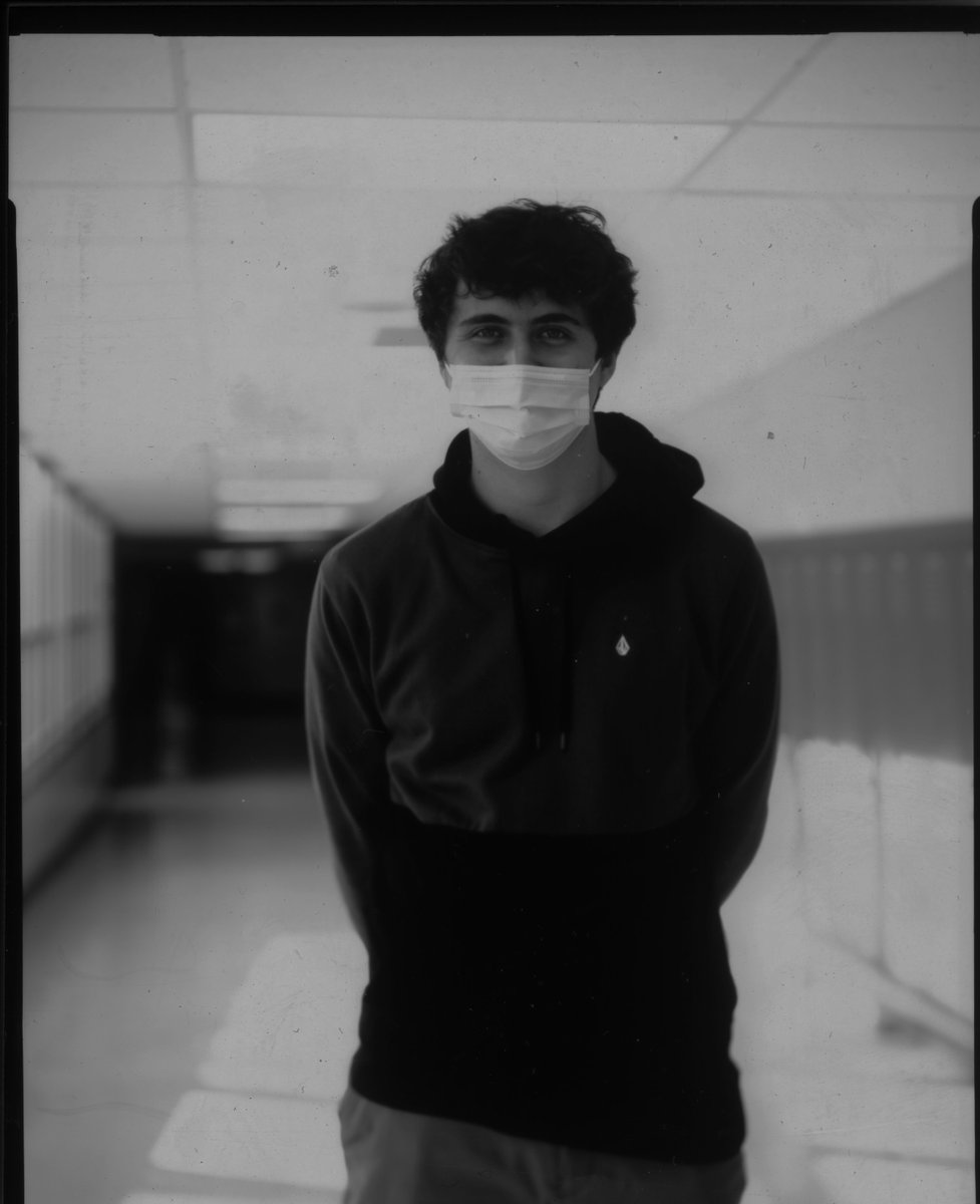 sbttrsweet's tweet photo. 4x5 camera, RC MG paper negative, 1 second @ f6.8 01/18/2022 2PM @220Arts #seethestudent220 https://t.co/VY3cGjoOwU