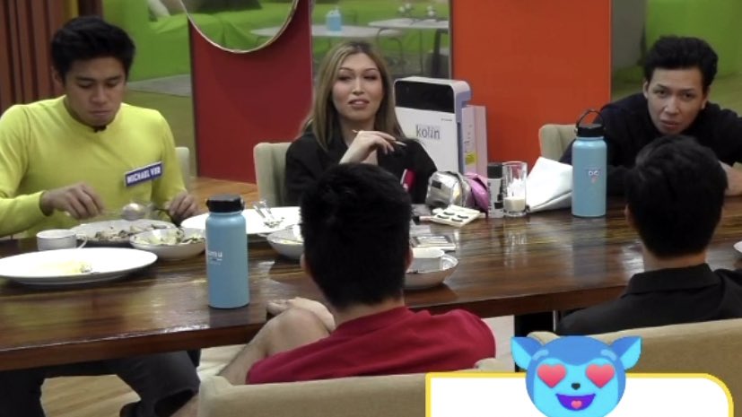 JKMDR's tweet photo. #PBBLivestream
Kaya raw mag-makeup ni Raf hanggang 5 hours. π€£
#PBBVideoChallenge https://t.co/63YuTniKBA