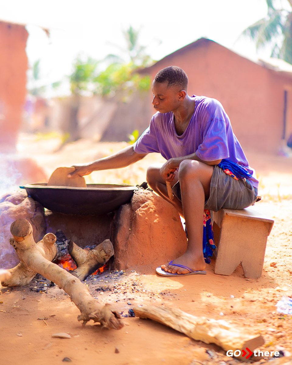 KobbyKyei_'s tweet photo. Spent Some Quality Time With The People Of Penyi akpatoeme in the Volta Region. #FriedCorn #Blogger #Ghana #Africa ❤️❤️💪🇬🇭😊 https://t.co/oCH7rIwZp8