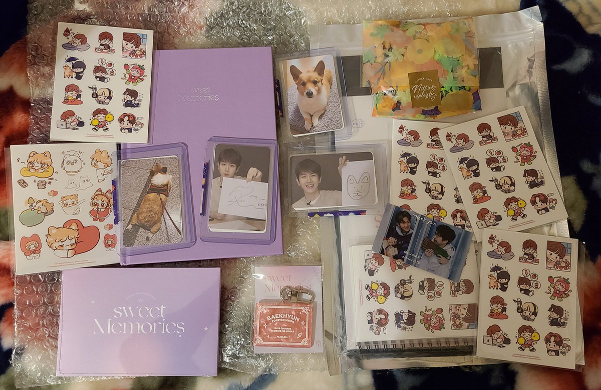 jamiehd1999's tweet photo. Thank you for the teolaegi pcs and baek sg! Can't wait to use my stickers 😍 @cbcocoa2 #cbcocoafb https://t.co/9W9oU9QBb3