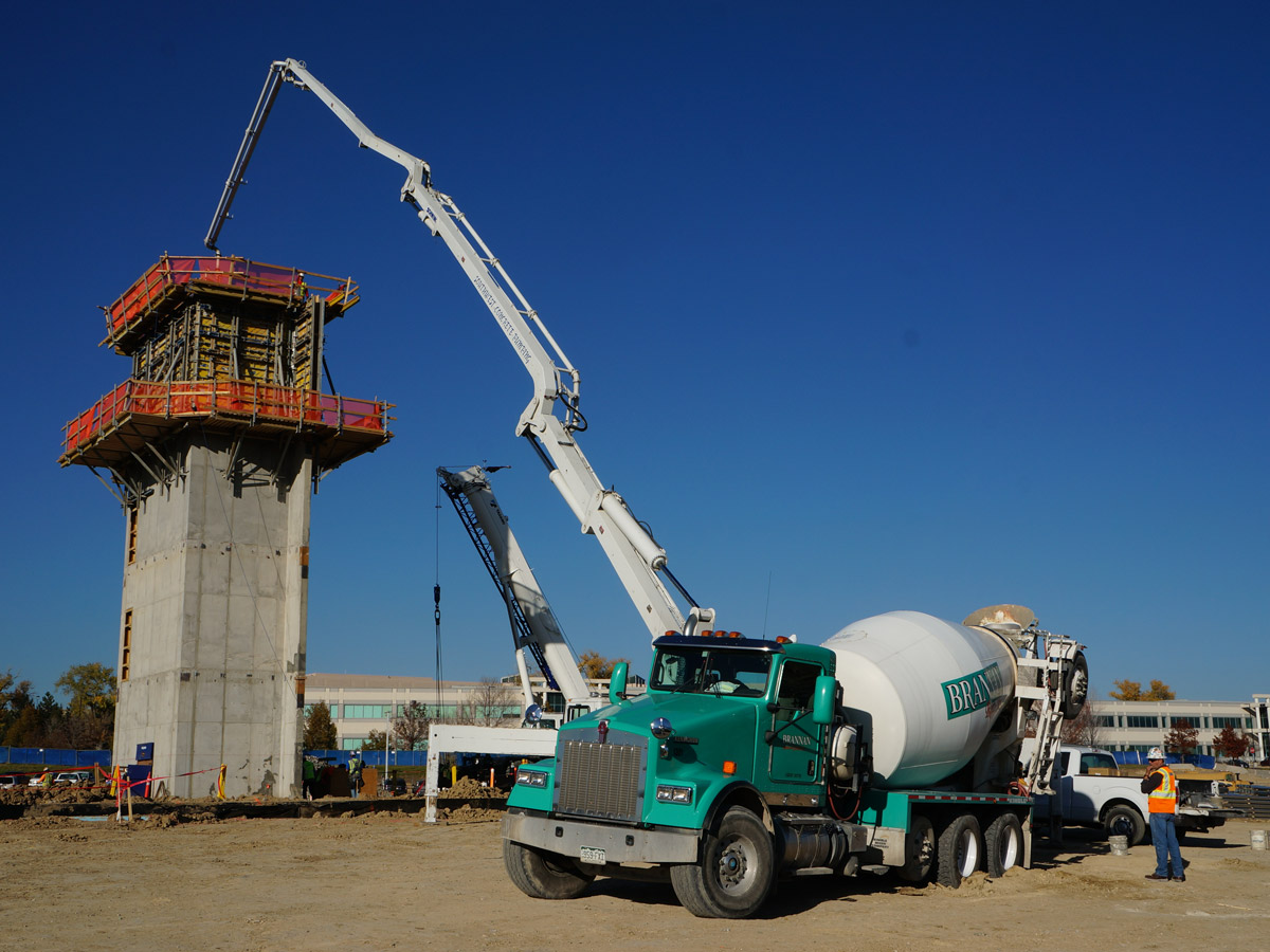 ConcreteEnginee's tweet image. HOW MANY TYPES OF HIGH-PERFORMANCE CONCRETE?

Based on char strength:
a)   ORDINARY: 10-20MPa.
b)   NORMAL: 25-55MPa.
c)   HPC: 60-100MPa.
d)   VERY HPC: 100-150MPa.
e)   EXCEPTIONAL: &amp;gt;150MPa.

Chat:
wa.link/sl5ey0

myconcreteengineer.wixsite.com/malaysia

#concrete #concretetechnology