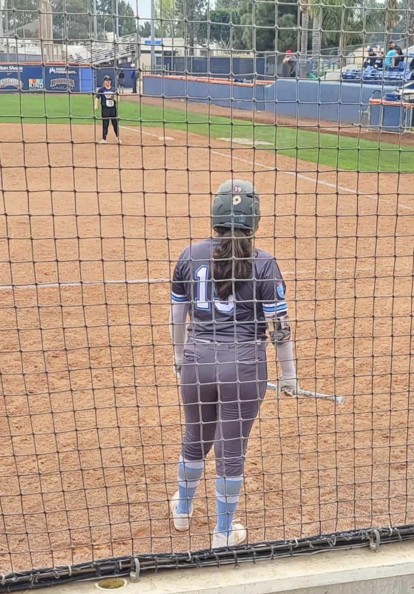 JessicaRamos_19's tweet photo. Had a great time at Cal State  Fullerton camp. Thank you @Fullerton_SB @CoachCurly_ @CoachKellyFord until next time! @I5Softball https://t.co/Ge0PaiROtE