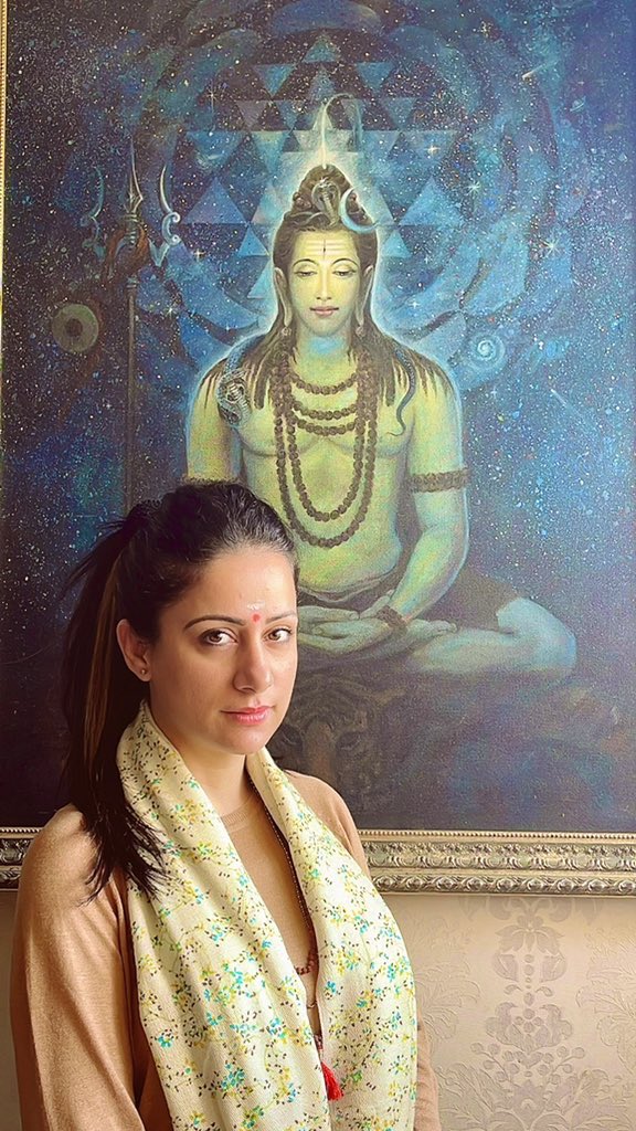ROUBLENAGI's tweet photo. In life we r tested everyday,the frequency of life testing us just gets more intense with time.Moral dilemma is choosing between right &amp; wrong,which is easy it’s always the Ethical dilemma of choosing between right &amp; right,that’s where the real test lies. Answers r all within us. https://t.co/sM7FIlM13D