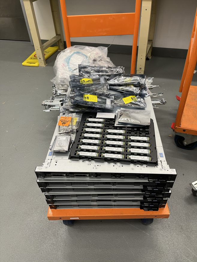Zettagrid's tweet photo. New Year, new infrastructure being rolled out in all zones from #Sydney to #Singapore. @DellTech R650xs 512GB hosts are now the standard cloud compute workhorse. #geekpost #vcf @VMwareANZ @vmwarecloud https://t.co/Y80CrPfFSA