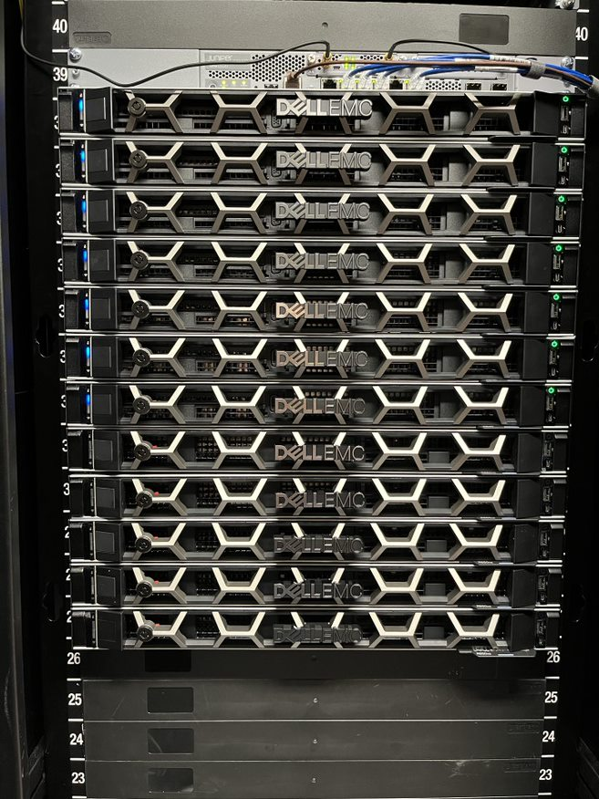 Zettagrid's tweet photo. New Year, new infrastructure being rolled out in all zones from #Sydney to #Singapore. @DellTech R650xs 512GB hosts are now the standard cloud compute workhorse. #geekpost #vcf @VMwareANZ @vmwarecloud https://t.co/Y80CrPfFSA
