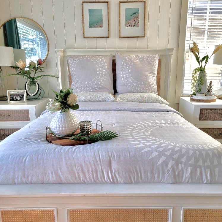 NohoHome's tweet photo. Understated is ultra-sophisticated. Our gorgeous silvery taupe Halawai bedding and Pukana Lā Euro Sham Set are a minimalists dream and the bedroom decor oasis you’ve been searching for!
📷: @a_house_is_built
#StyleWithAloha https://t.co/2CDNL02fM6
