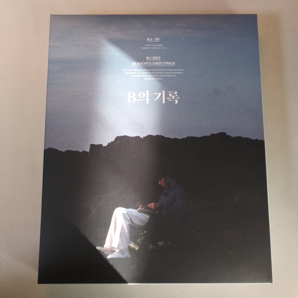 _magicpika's tweet photo. 비아이 시그 시즌그리팅 양도
b.i sg SG season greeting sell
블루버전 양도
구성품: 다이어리, 종이달력 1장, 포토북
❌포카❌
포카 제외 모든 구성품 양도합니다!
DM으로 가격 제시해주세요 https://t.co/JVRZcLVGTK