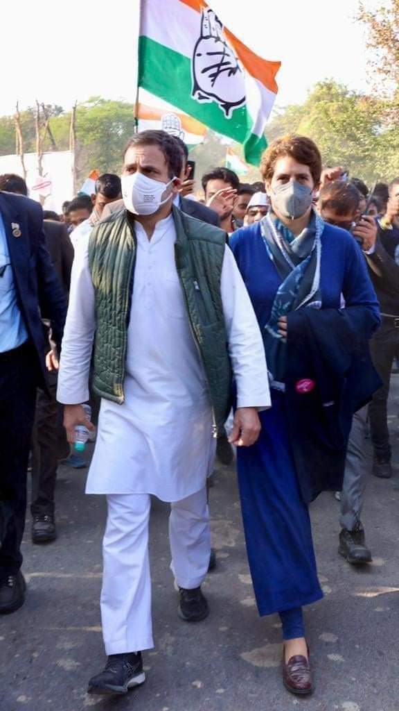 Reasonyourself's tweet photo. Conducting an ED raid is BJP’s favourite weapon because they themselves have things to hide. 

Not everyone is like you. We have #NoFear. 

#BJPFakeRaid
Rahul Gandhi https://t.co/N6xgVfhvDy