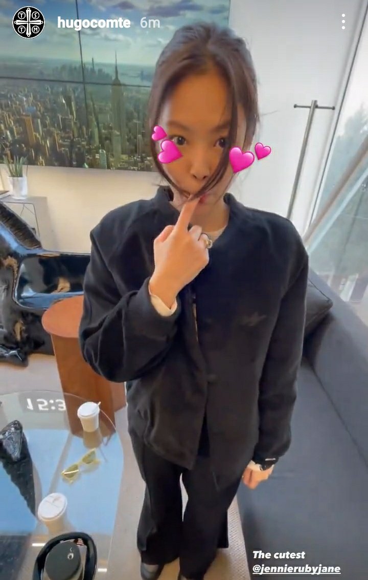 JENtriplethreat's tweet photo. Jennie and Hugo Comte together at Gentle Monster office 🤓 https://t.co/2REQvAmIo0