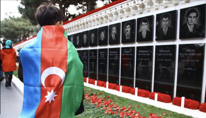 Tarıh, biz Türklere karşı kanlı facealarla dolanmış.#20yanvar1990 de,Ruslar Bakü'daki Ermeni çetelerle plan kurdu, Bakü da Azerbaycan Türk insanlarını katliam etti. 
Biz, toprağında şehit düşen o ailelerin evlatlarıyız. Düşmenlerimizi Unutmadık, unutmayacağız.
#BloodyBlackJanuary