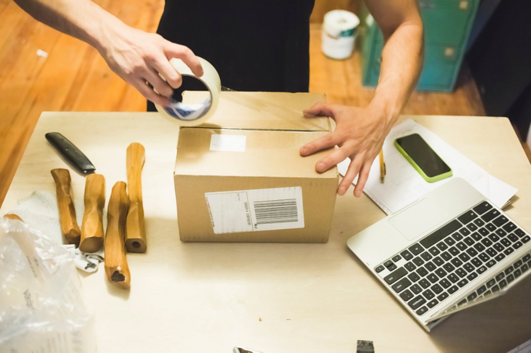 Nu kan du sende #indenrigs med UPS Standard®. Tjenesten har en lavere pris, men er stadig en premium service med konkurrencedygtige #leveringstider på 1-2 dage i storbyområder. Test nu med vores overkommelige forsendelsestakster: ups.com/ship/guided/or…
#UPS  #ehandel