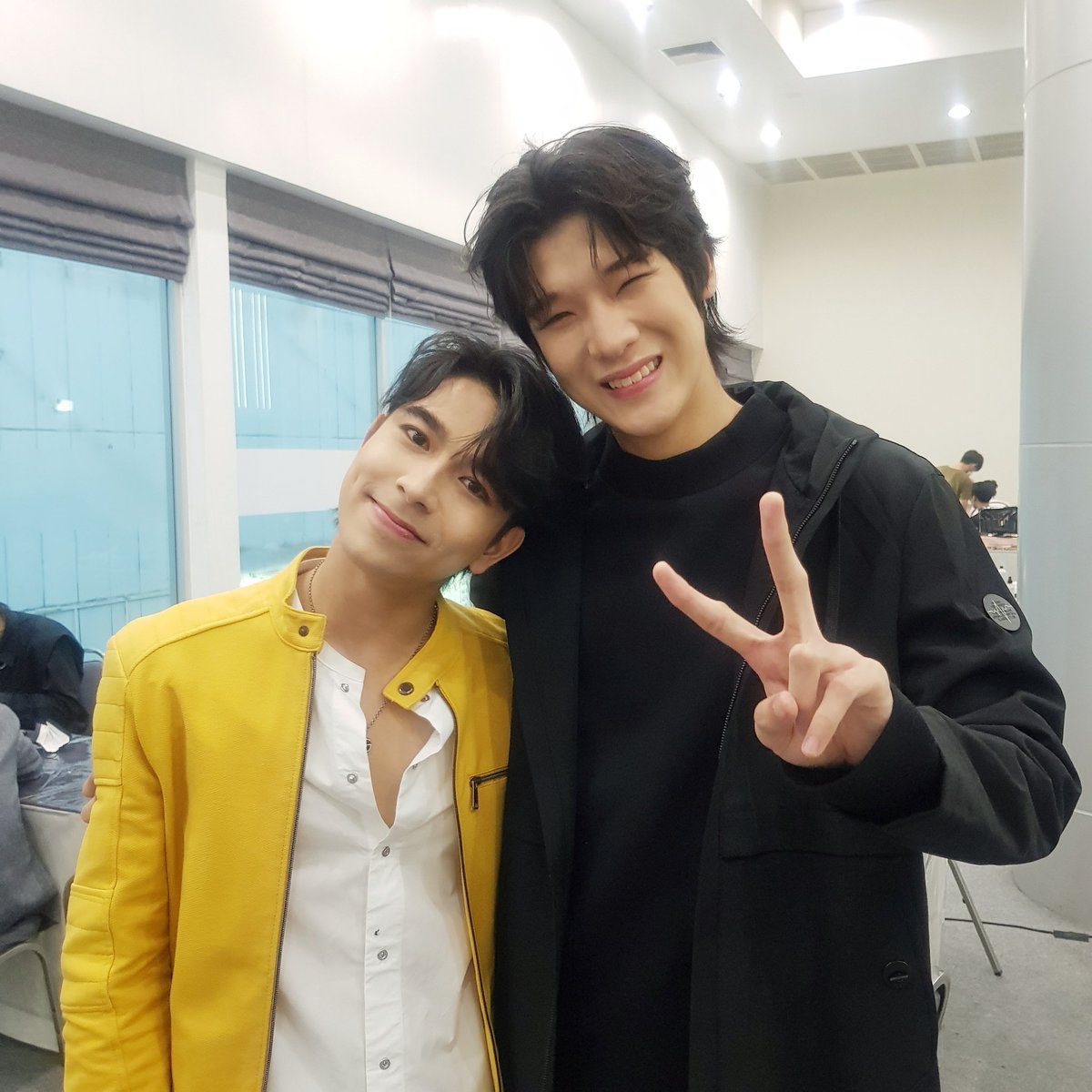 Mdoublei2's tweet photo. I wait for 2 hours and got nothing new from the series but at least I got these so bye https://t.co/rxrUvJrUIU