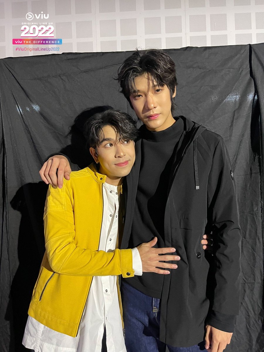 Mdoublei2's tweet photo. I wait for 2 hours and got nothing new from the series but at least I got these so bye https://t.co/rxrUvJrUIU