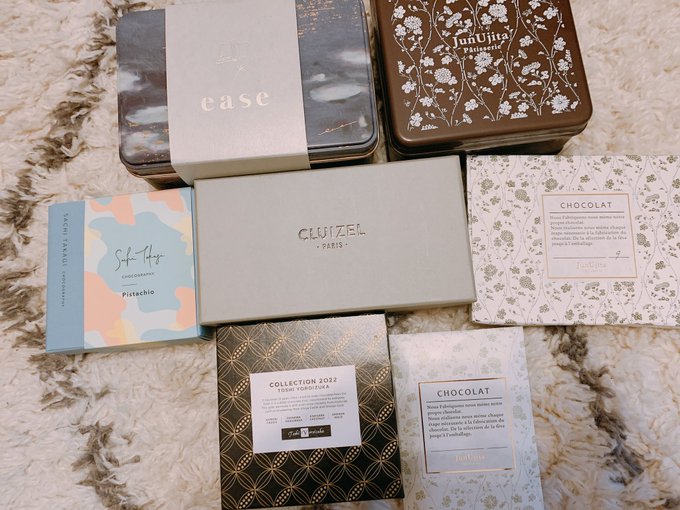 サロショ(チョコのコミケ)ぱーと1推し全部買えたし食べれて優勝🍫3枚目は山羊チョコカレー🐐🍛 