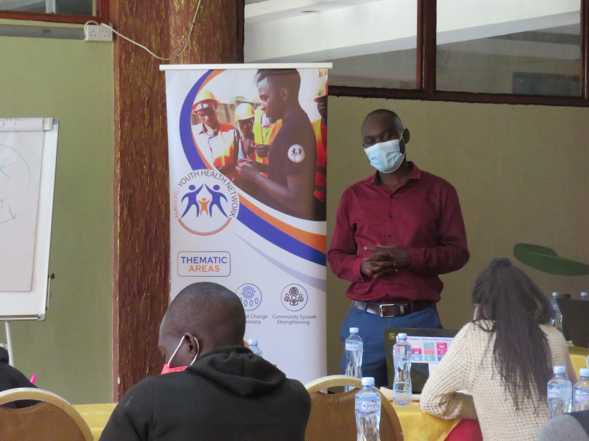 nyhnuganda's tweet photo. Happening now: Our afternoon facilitator - Dr. Otim taking the nutrition champions through a session on the relationship between mental health and nutrition. #CHANAProject https://t.co/O8K1TS5PPe