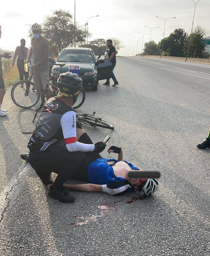 Jacobo_Vidarte's tweet photo. #Carabobo #Variante

Ciclista lesionado al ser impactados por vehículo en movimiento a la altura de PDVSA #Yagua.
Nos reportan que se encuentra estable.
Autoridades en camino. https://t.co/3DugUQBWml